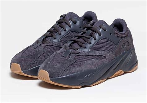 yeezy boost 700 utility black